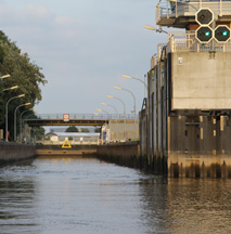 Üben ind der Schleuse